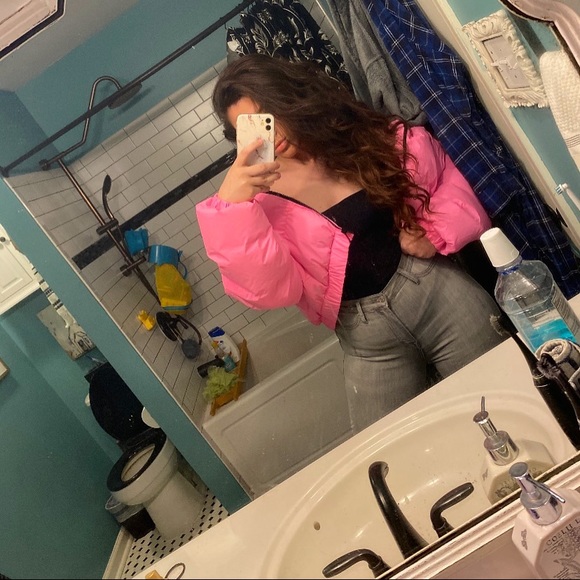 Meet your Posher, Khadija - Picture 1 of 1